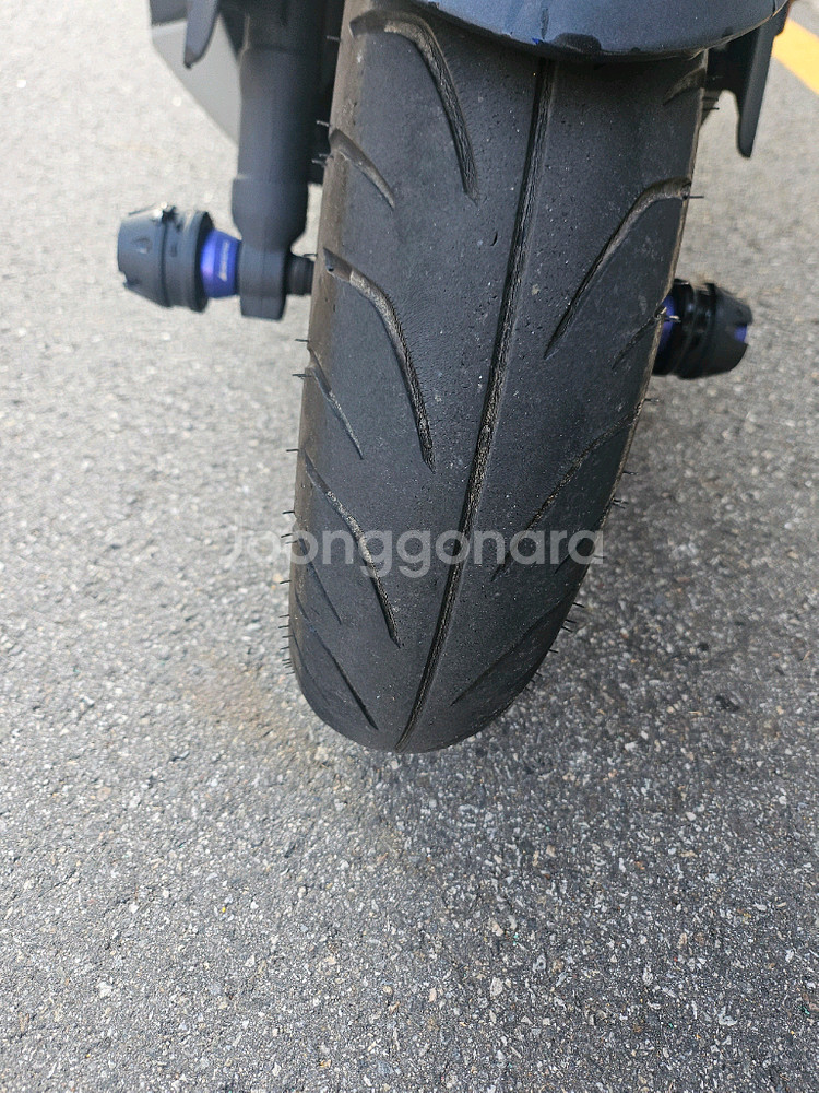 포르자350 24년식 그레이 색상 판매합니다--8