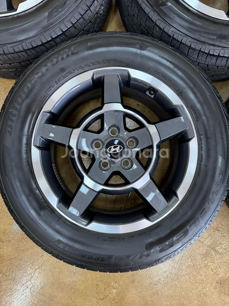 더뉴팰리세이드 18인치 순정휠타이어 팝니다--3