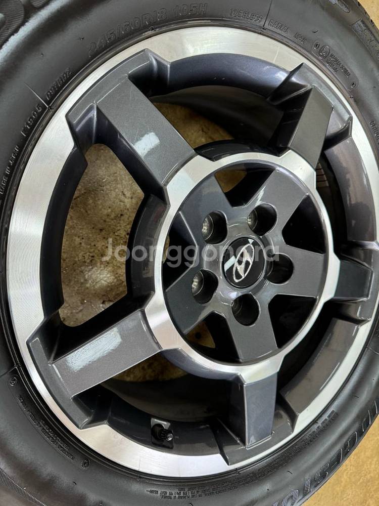 더뉴팰리세이드 18인치 순정휠타이어 팝니다--6