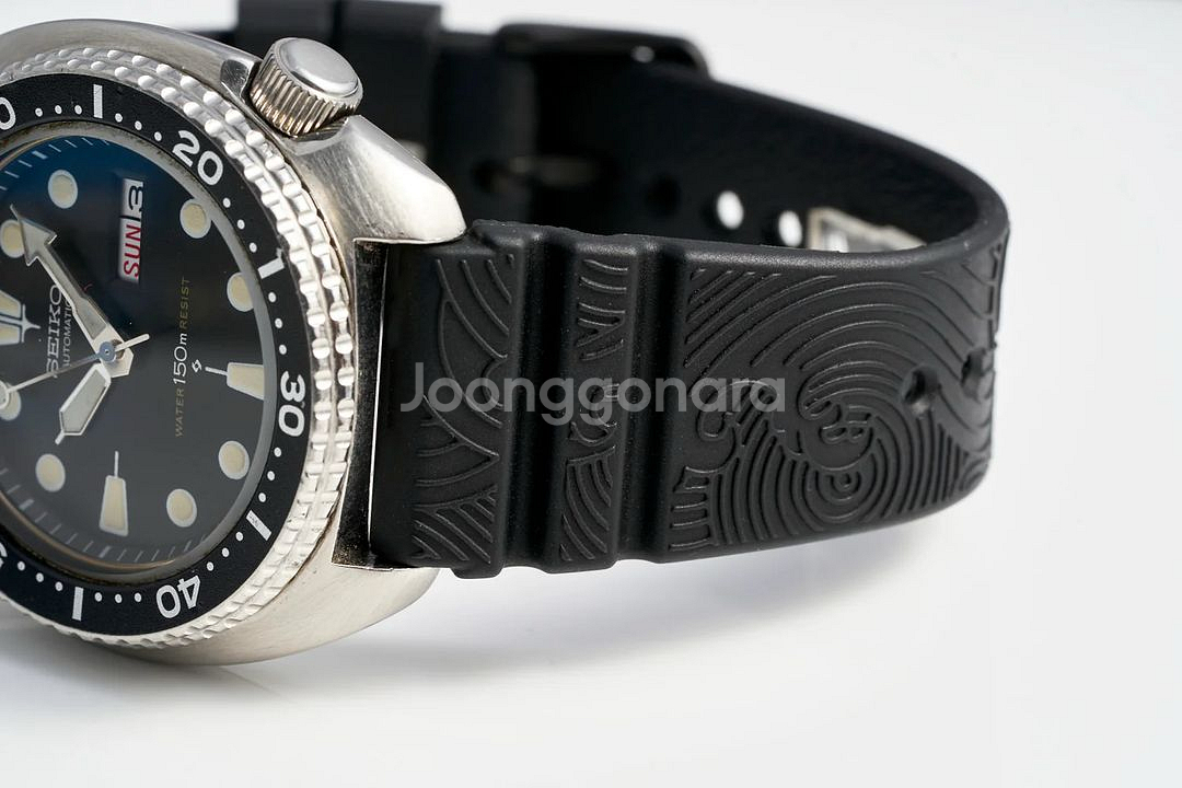 엉클 세이코 GL831 이레즈미 러버 스트랩 22mm 블랙 팝니다.--2