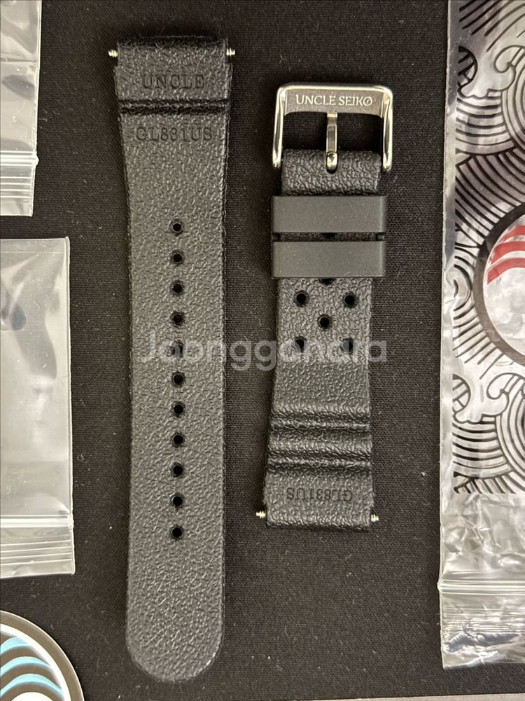 엉클 세이코 GL831 이레즈미 러버 스트랩 22mm 블랙 팝니다.--1