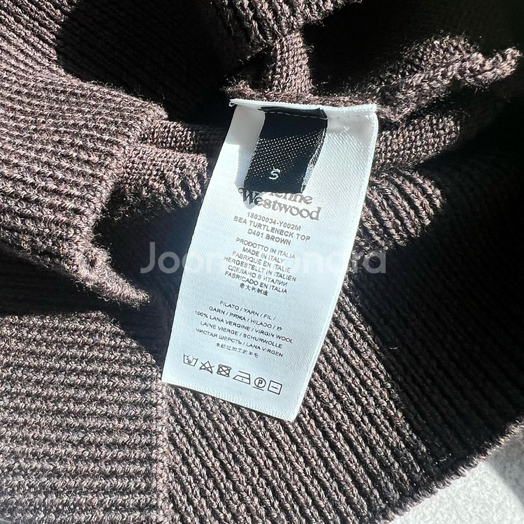 비비안웨스트우드 베아 터틀넥 메리노울 반팔 니트--4