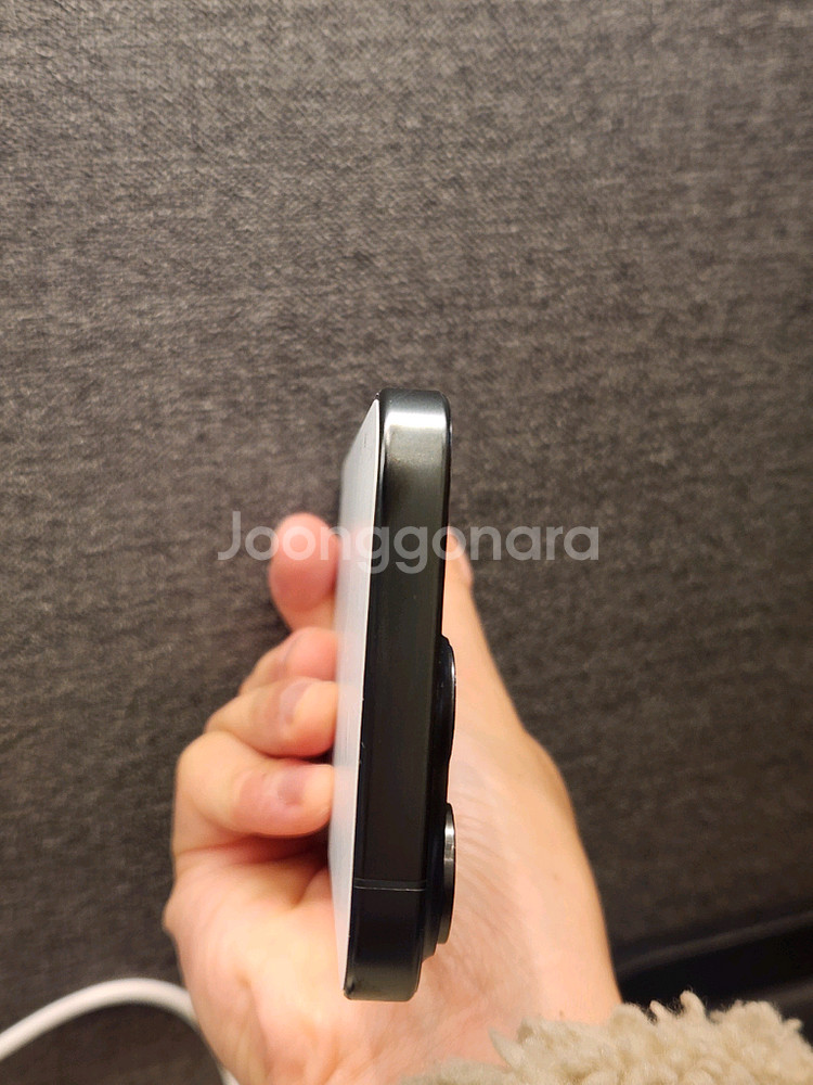 아이폰15프로 256GB 블랙티타늄 리퍼 후 미사용--5