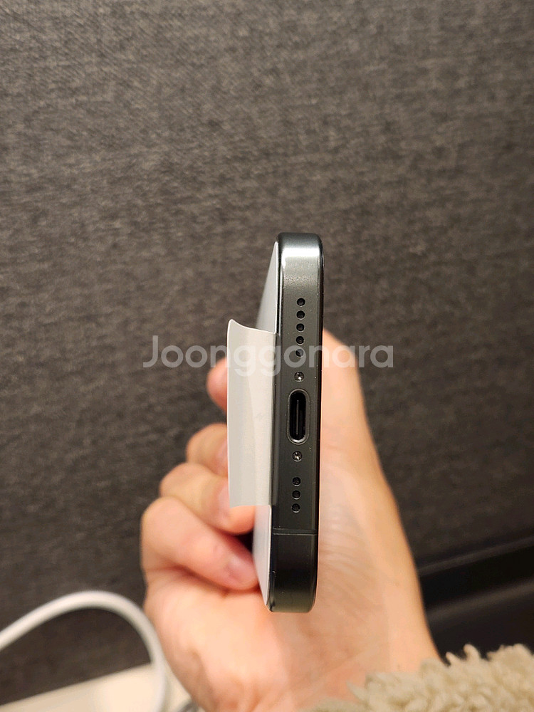 아이폰15프로 256GB 블랙티타늄 리퍼 후 미사용--6