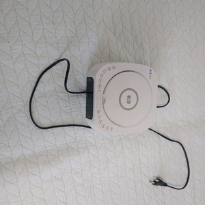 인비오 IV-CD200W 무선충전 겸용 CD플레이어 판매합니다 부산 해운대