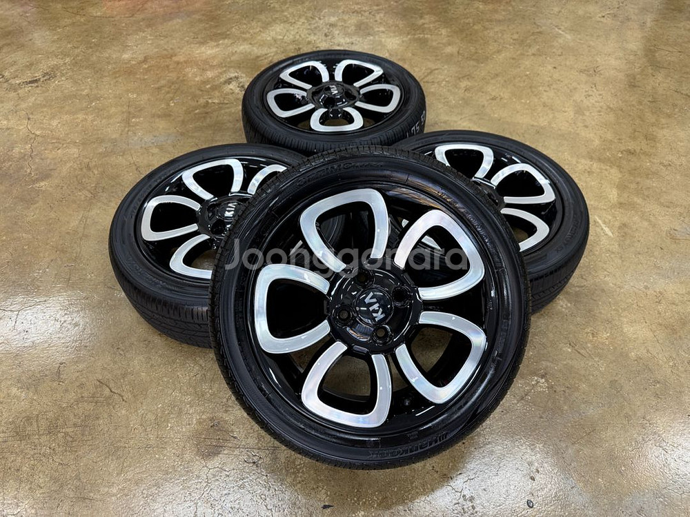 모닝,레이 장착 15인치 순정휠타이어 팝니다--0