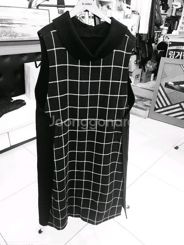 체크 패턴 니트 원피스--1