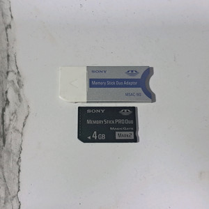 소니 메모리 스틱 PRO DUO 4GB + 어댑터