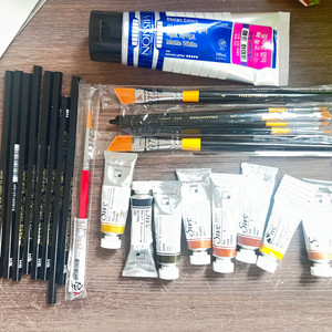 SWC 물감(9개) + 사선붓 + HB 연필(8자루) 판매
