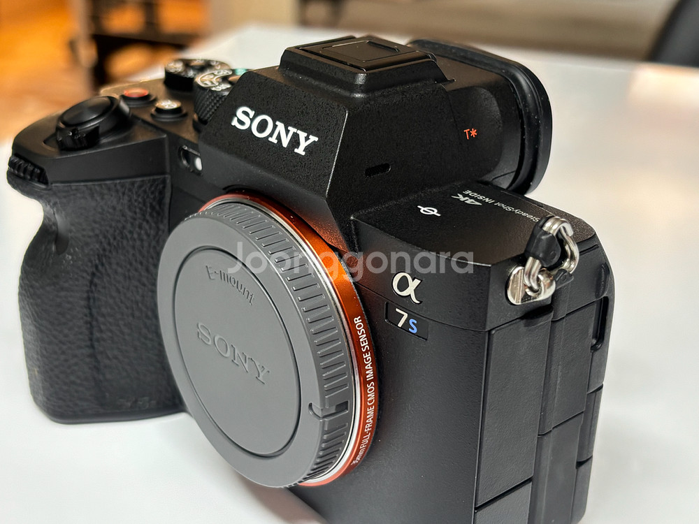 미러리스 카메라 소니 A7S3 팝니다(박스없음)--1