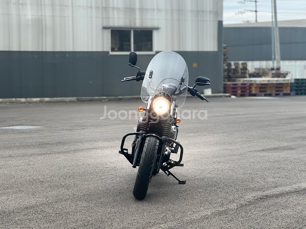 kr모터스 아퀼라 300 22년식 바버튜닝 판매합니다--1