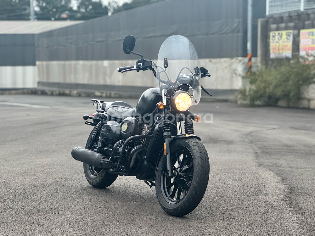 kr모터스 아퀼라 300 22년식 바버튜닝 판매합니다--0