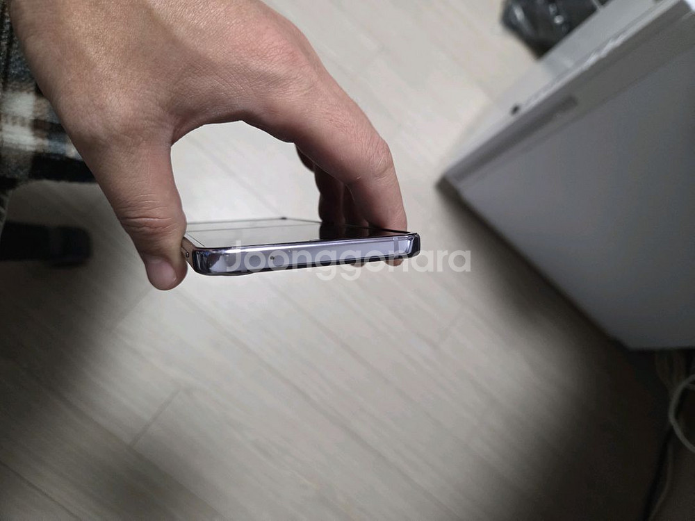 갤럭시Z플립4 퍼플 256GB 싸게팝니다--3