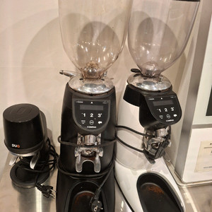 콤팍(컴팍) k6,k8 자동 커피 그라인더