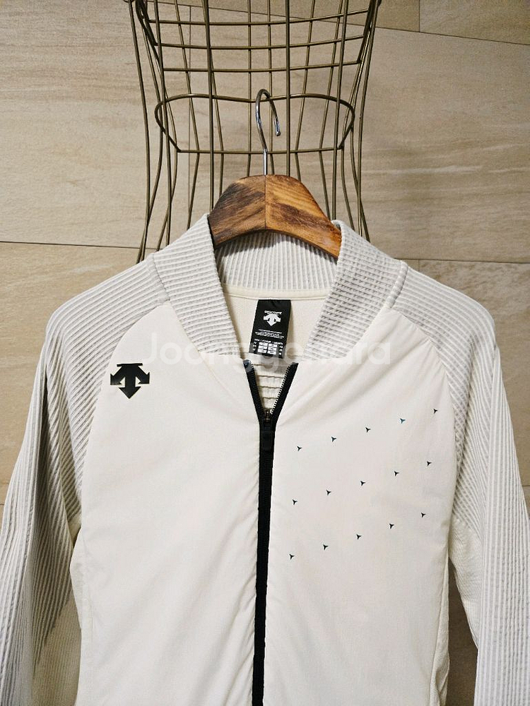 [95] 데상트 트랙 런닝 남성 자켓 런닝복--1