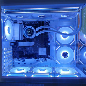 반본체 ) 미사용 게이밍 컴퓨터 9800X3D PC