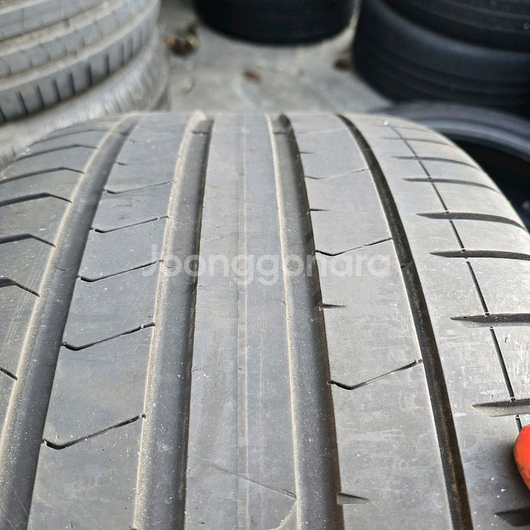 315 35 21 피렐리 런플렛 1본 15만원 팝니다--1