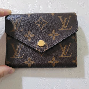 루이비통 빅토린월릿 정품