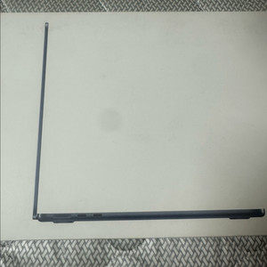 맥북에어 m3 미드나잇 기본형 팔아요