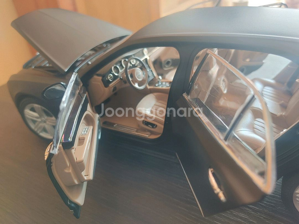 라스타 1:18 벤틀리 다이캐스트 중고 팝니다--6