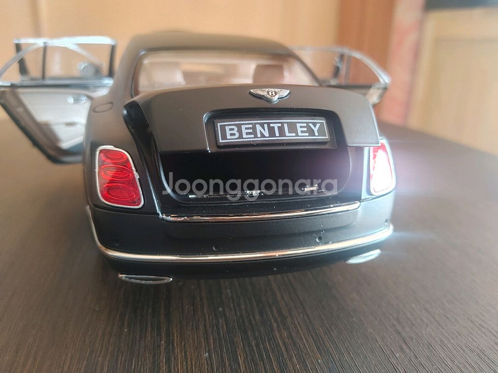 라스타 1:18 벤틀리 다이캐스트 중고 팝니다--8