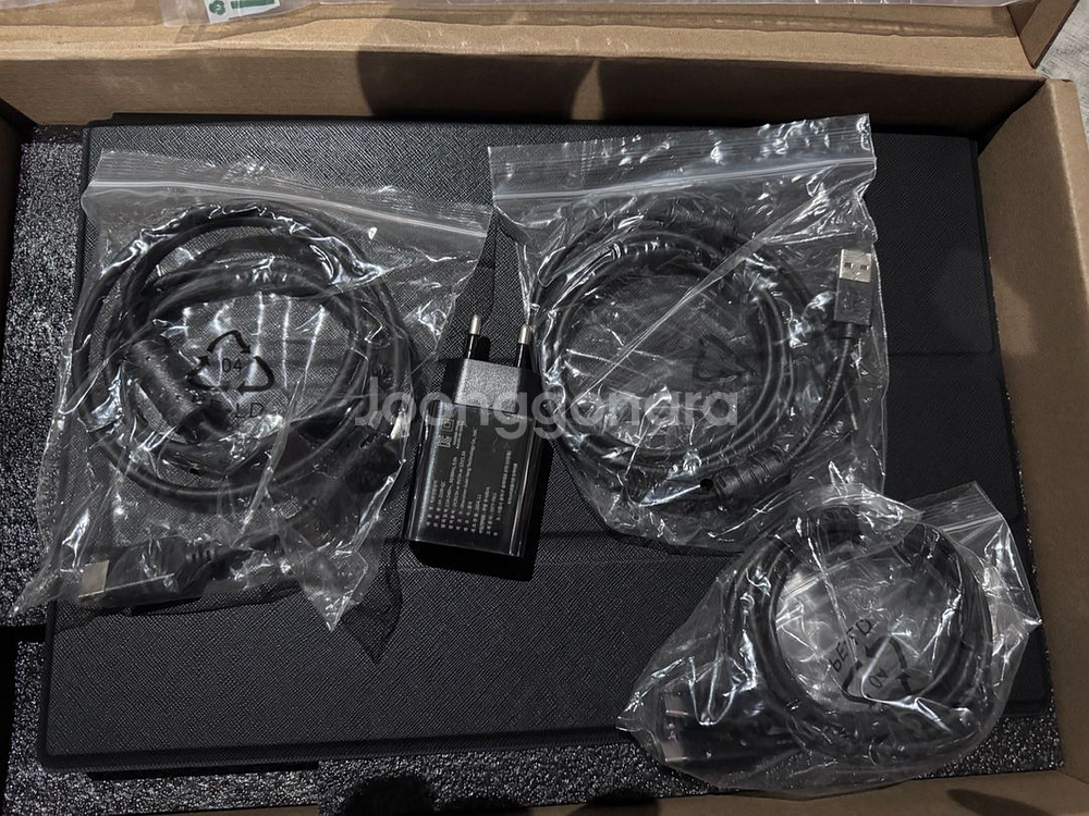 제우스랩 Z16Lite 휴대용 모니터--4