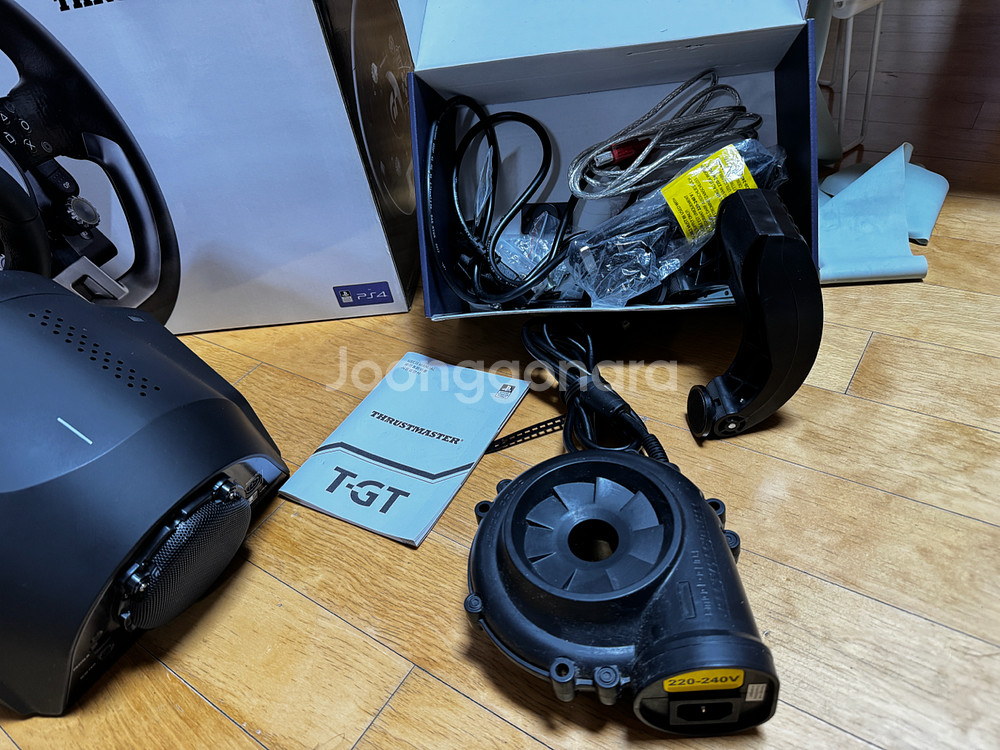 트러스트마스터 T-GT 레이싱휠 박스셋 (T300)--3