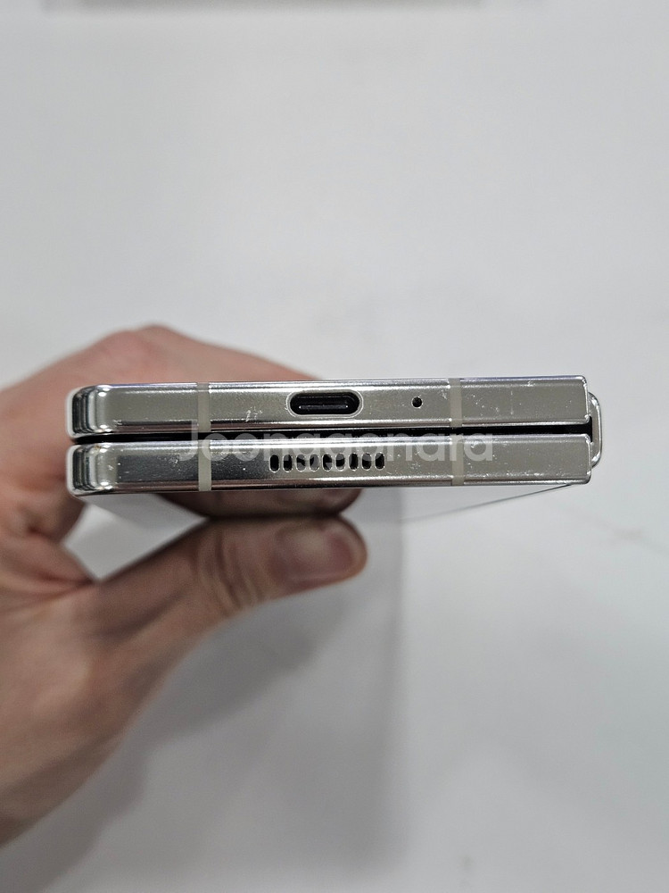 갤럭시Z폴드5 화이트 256GB--4