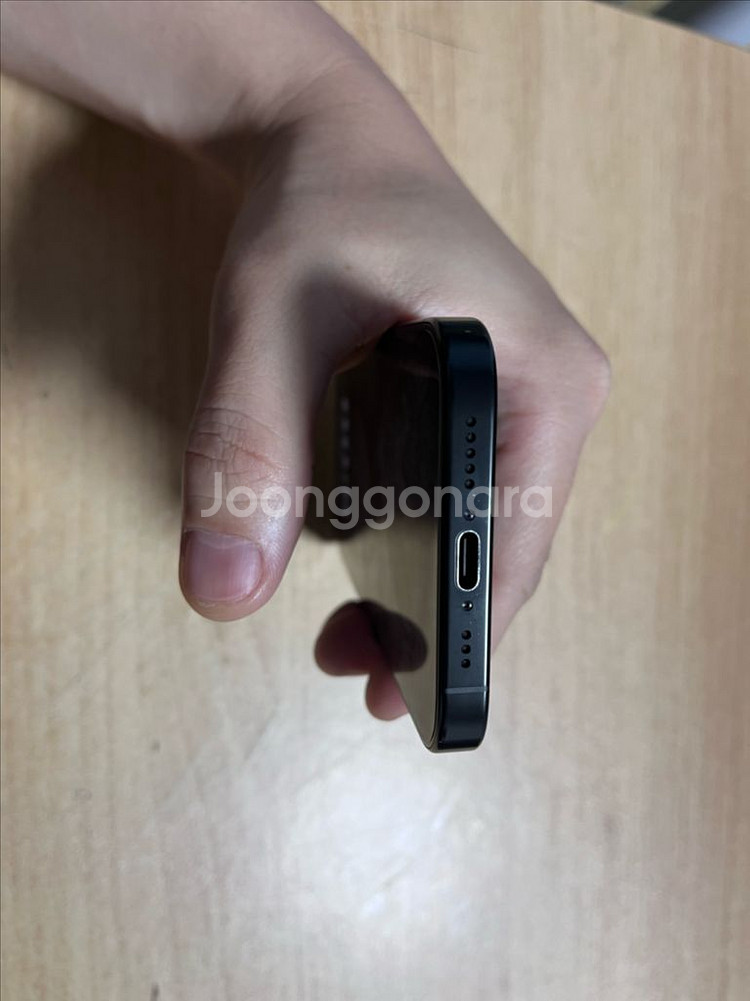 아이폰 16프로 256 블랙 팝니다--3