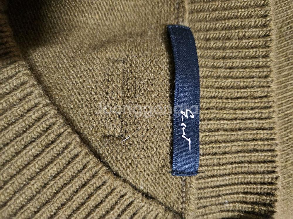 지컷 브이넥 니트 스웨터 55,66--7