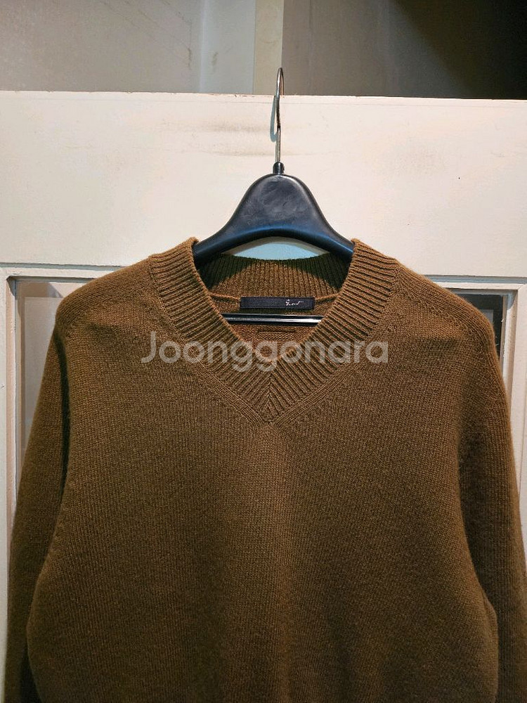 지컷 브이넥 니트 스웨터 55,66--4