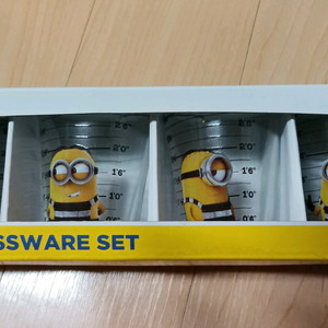 미니언즈 유니버설 글라스웨어세트 새상품팝니다