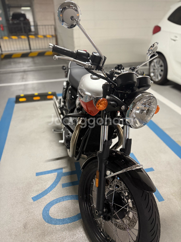 트라이엄프 본네빌 t100 신차급 판매 (2025년식)--7