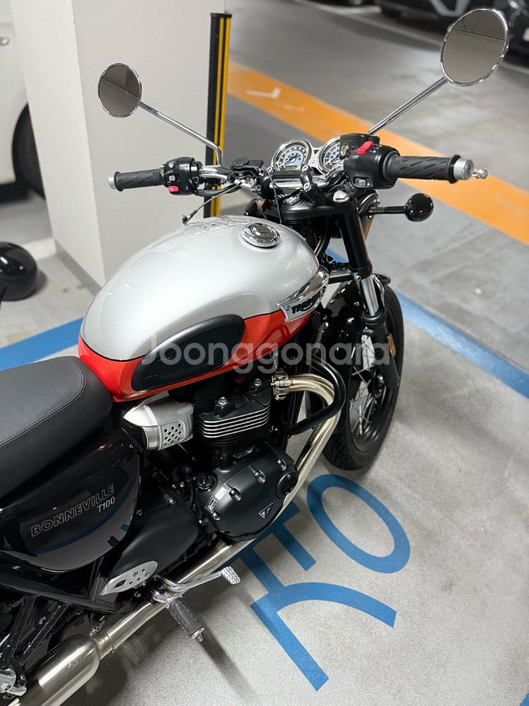 트라이엄프 본네빌 t100 신차급 판매 (2025년식)--8