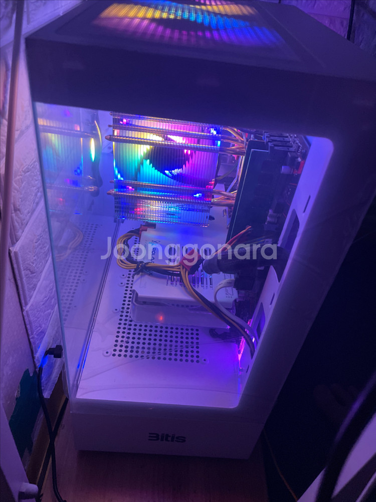 5600 4060 게이밍 PC 본체 팝니다--1