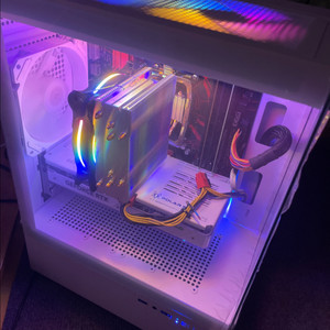 5600 4060 게이밍 PC 본체 팝니다