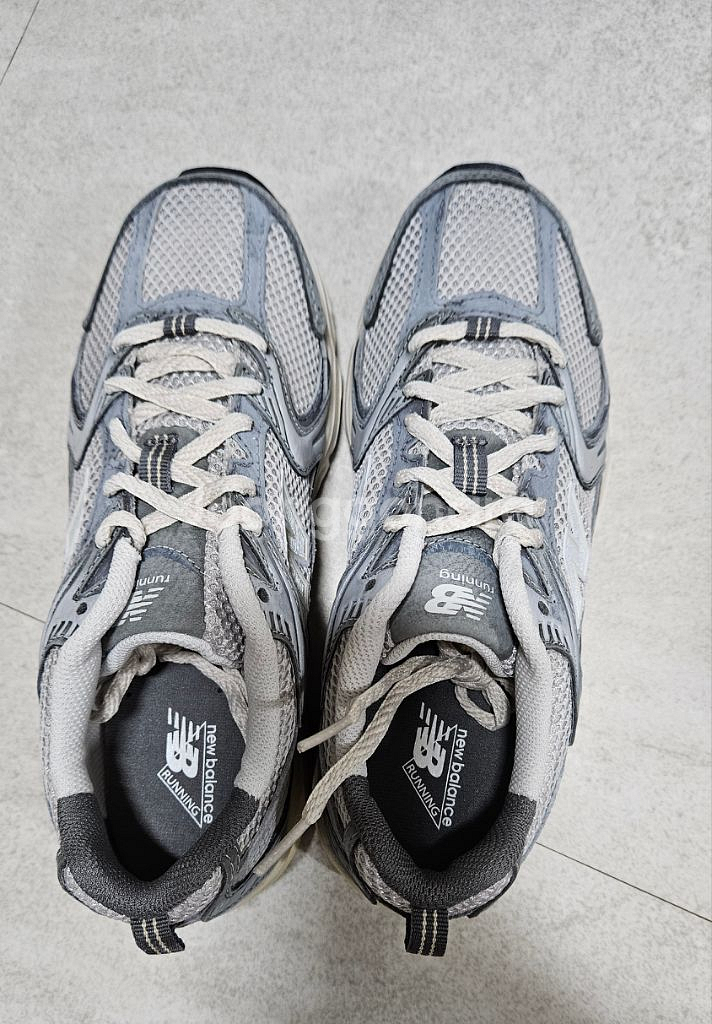 뉴발란스 530 스니커즈 남녀공용 MR530TG 240--0