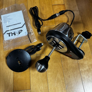 트러스트마스터 TH8A 쉬프터