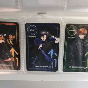 레볼루션 하트 등장 포카