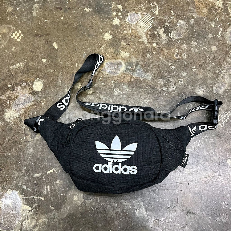 아디다스 트레포일 로고 힙색 슬링백 가방 메신저백 남녀공용--0