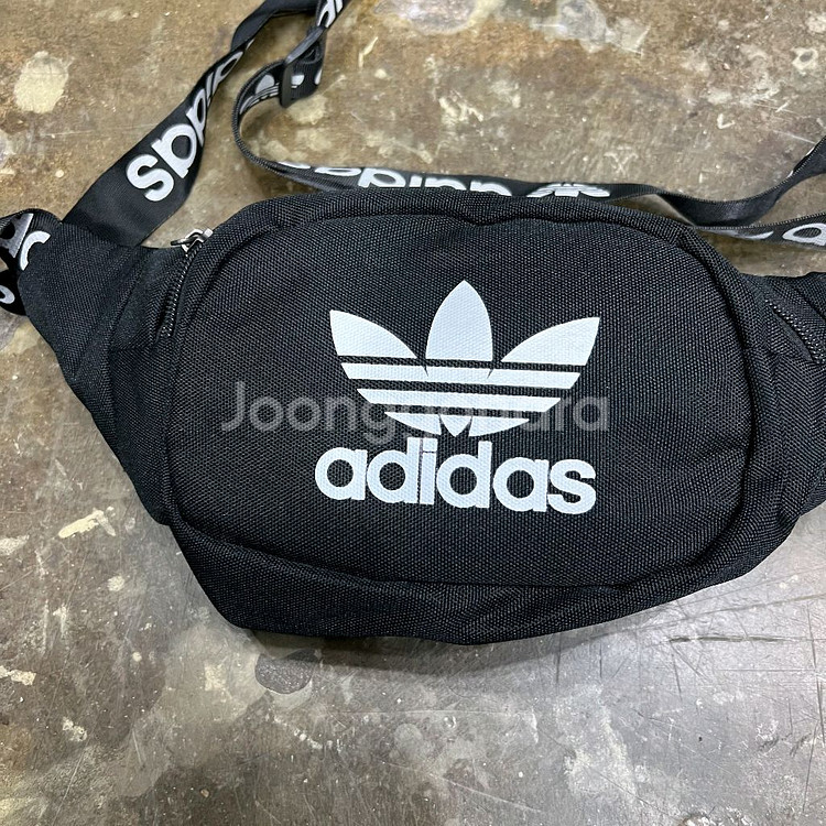 아디다스 트레포일 로고 힙색 슬링백 가방 메신저백 남녀공용--1