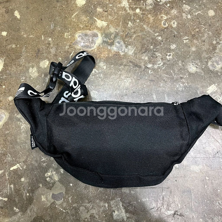 아디다스 트레포일 로고 힙색 슬링백 가방 메신저백 남녀공용--2