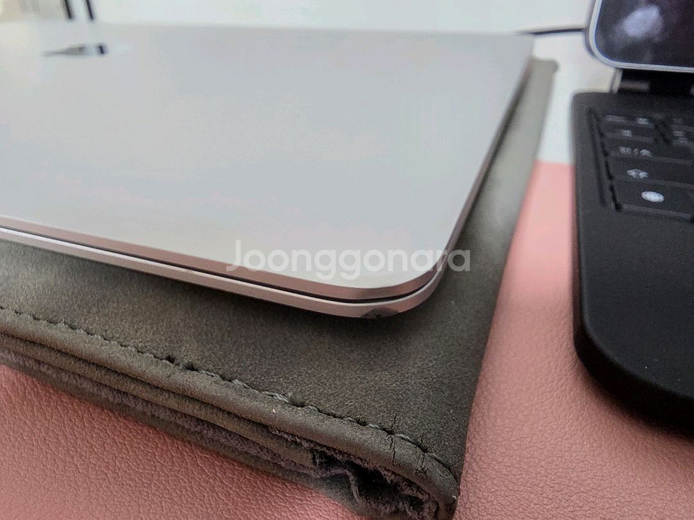 맥북 에어 13 M1 실버 팝니다--4