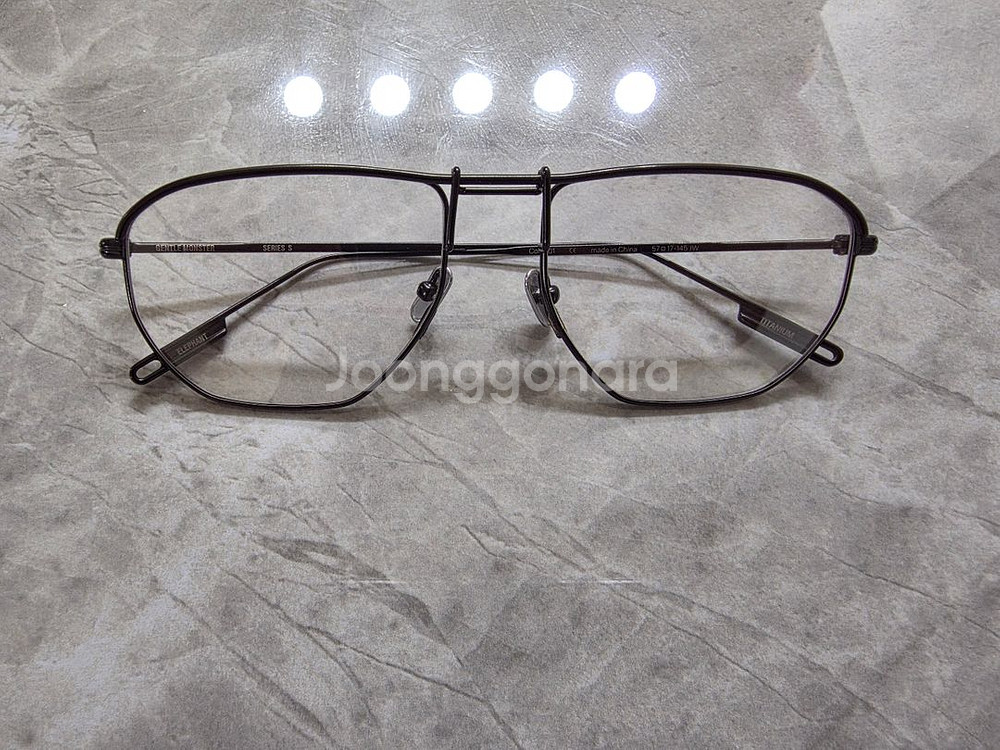 젠틀몬스터 엘리펀트 M01 안경--2