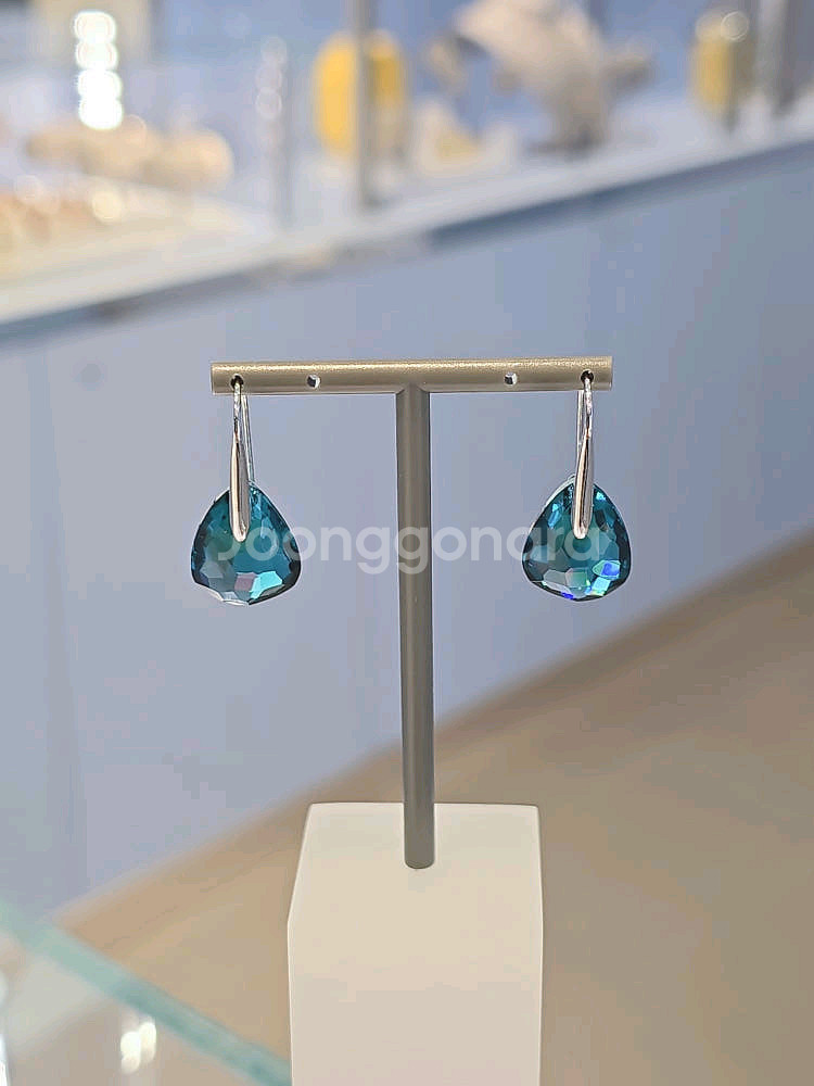 (새상품) 스와로브스키 귀걸이--1