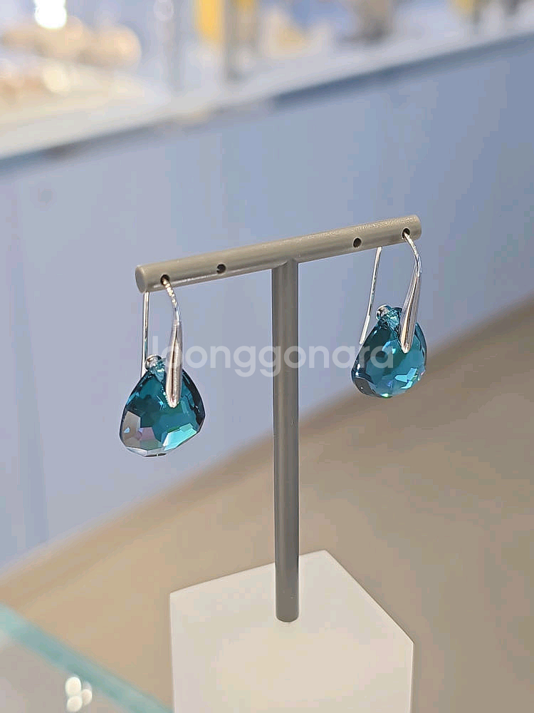 (새상품) 스와로브스키 귀걸이--4