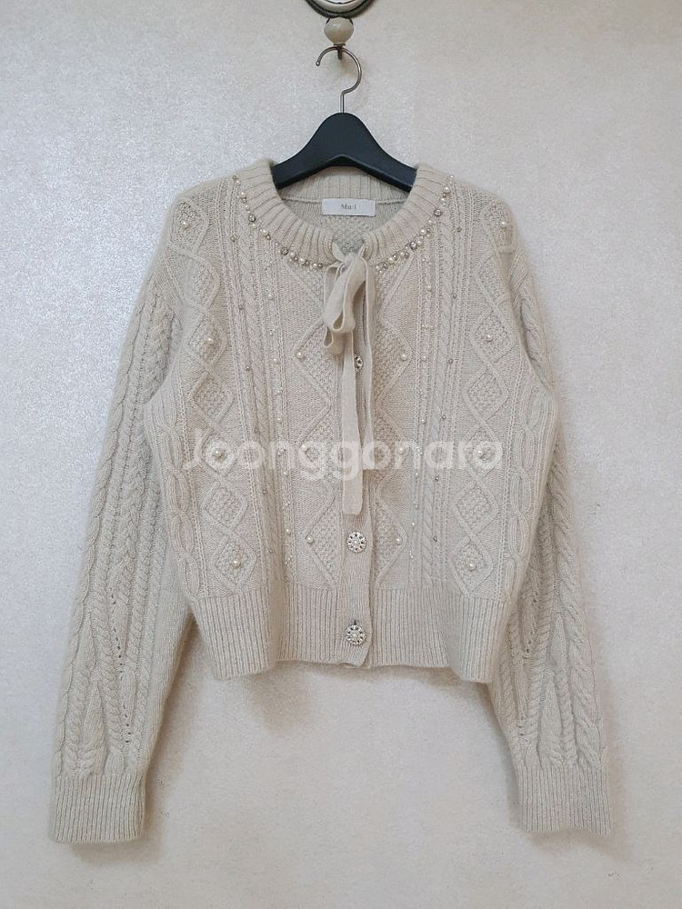 제평 고퀄 마인 진주 장식 보석 단추 가디건--1