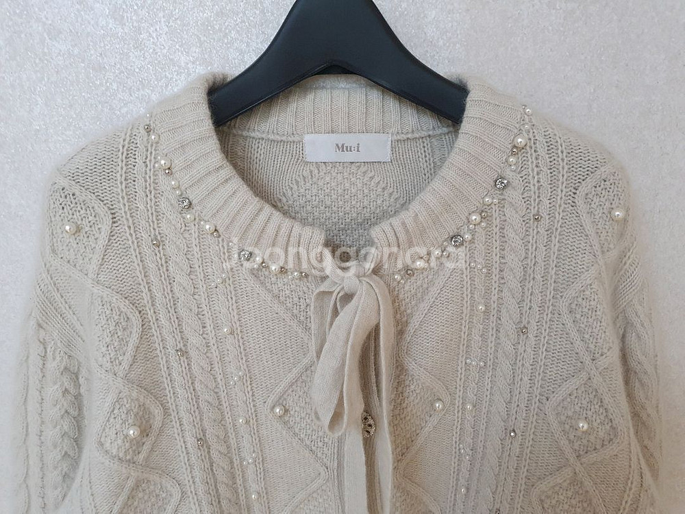 제평 고퀄 마인 진주 장식 보석 단추 가디건--2