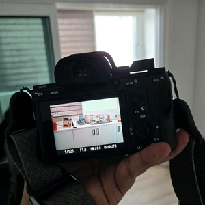 소니 A7M3 바디 팔아요