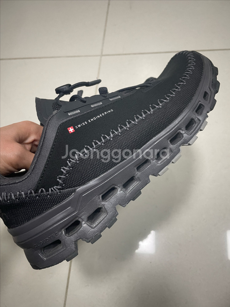 온러닝 클라우드어웨이2 블랙 245--4